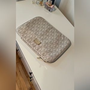 Michael kors laptop case